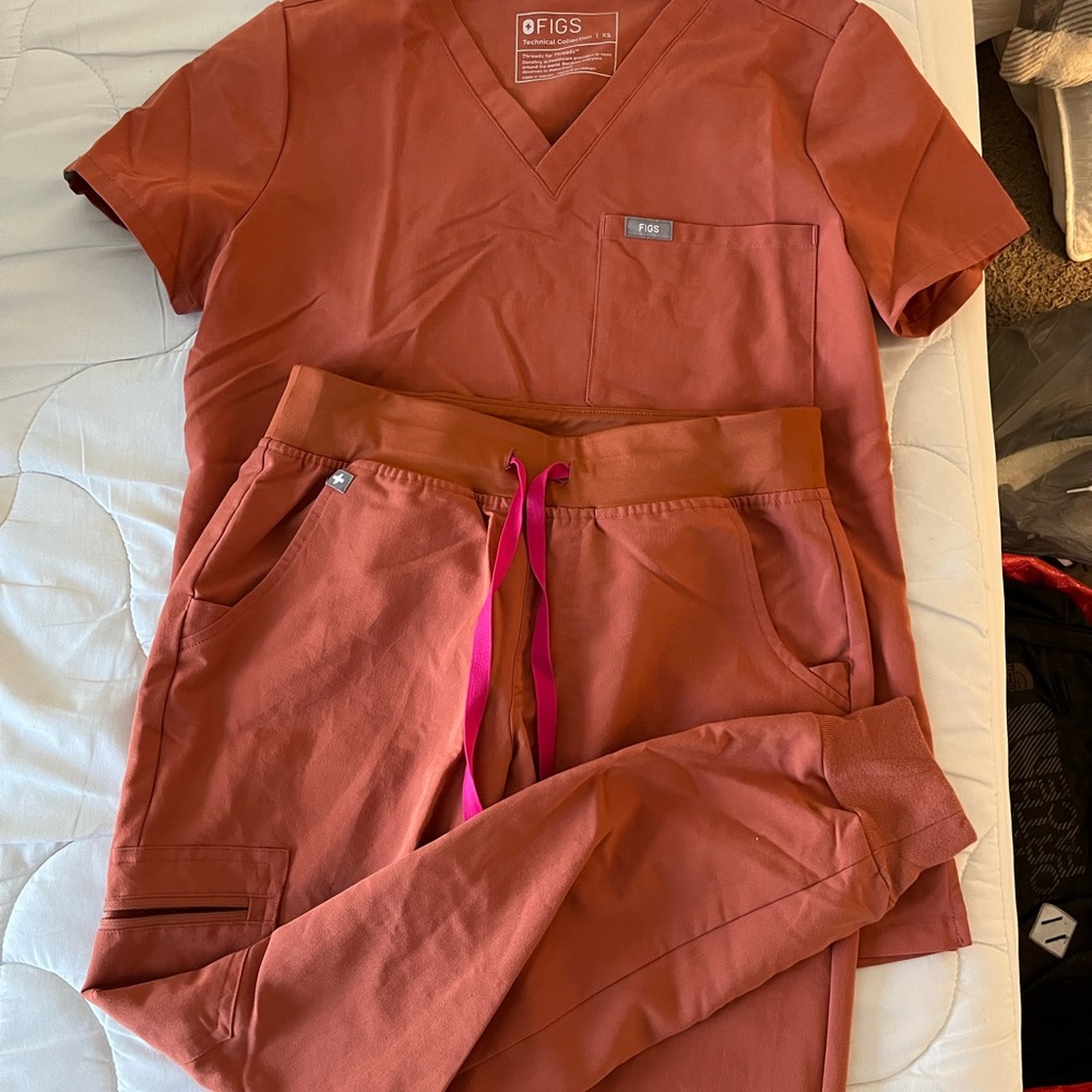 FIGS JOGGER SET